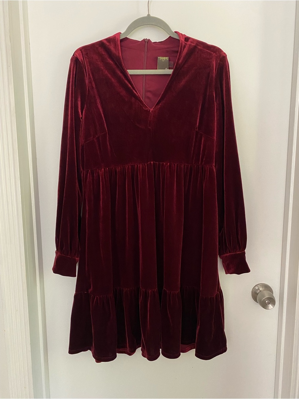 Taylor Women's Velvet Long Sleeve Tiered Mini Dress size 12
